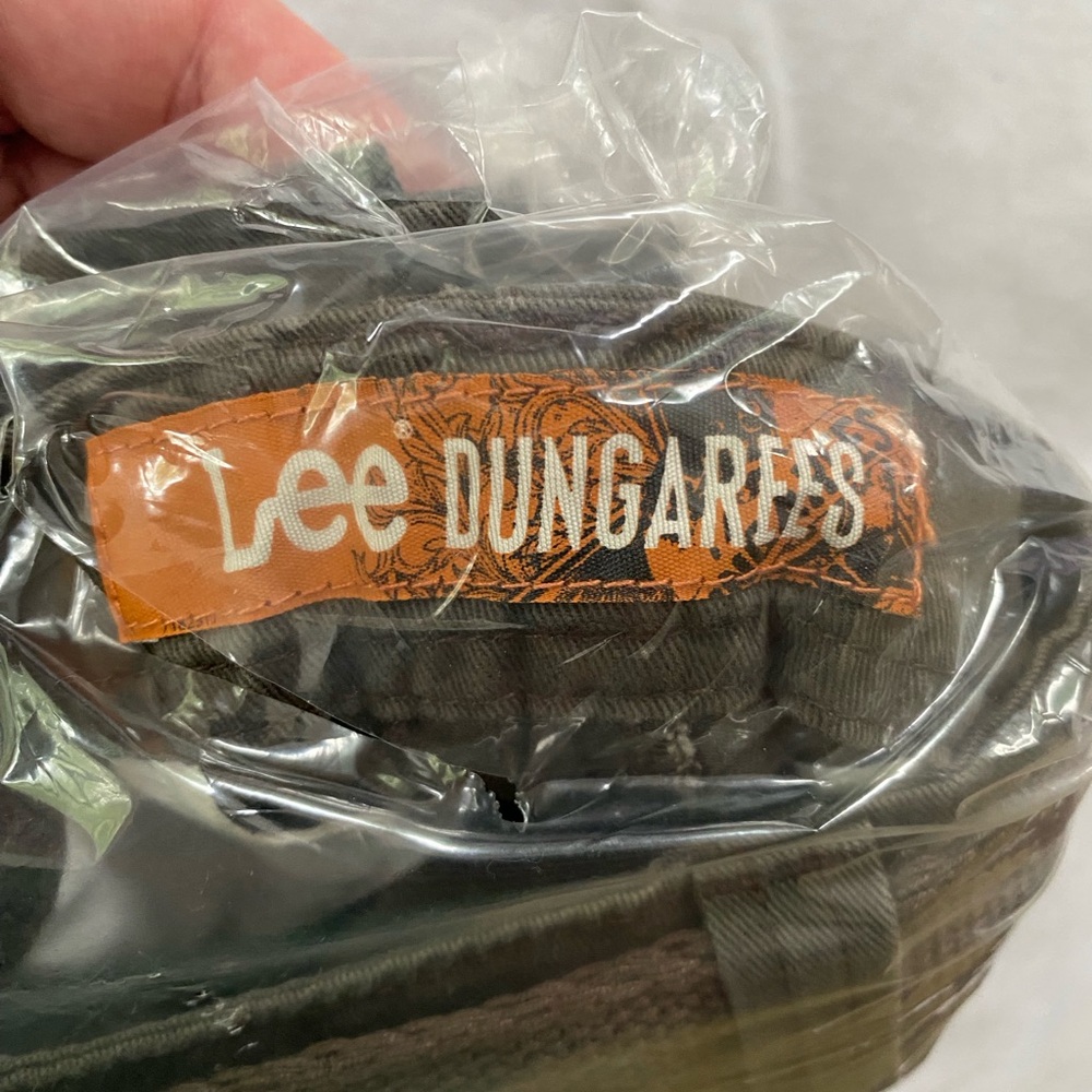 Men’s size 36 Lee Dungarees Walnut colored cargo Pants with Belt - Picture 2 of 3
